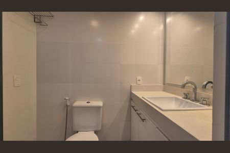 Apartamento para alugar com 114m², 2 quartos e 2 vagasBanheiro suite 