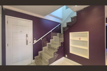 Apartamento para alugar com 114m², 2 quartos e 2 vagasEscada 