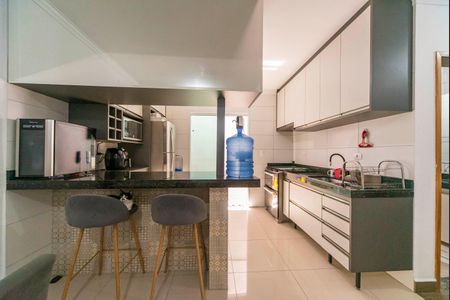 Apartamento à venda com 100m², 3 quartos e 1 vaga Apartamento à venda com 100m², 3 quartos e 1 vagaCozinha