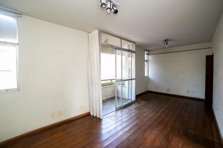Sala de apartamento à venda com 3 quartos, 83m² em Horto, Belo Horizonte
