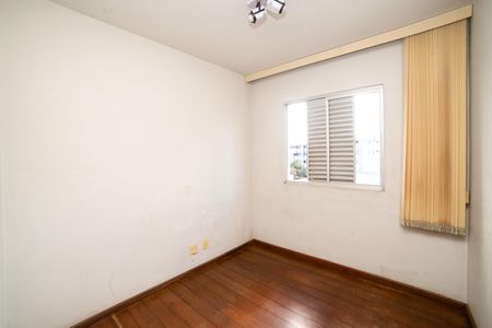 Apartamento à venda com 83m², 3 quartos e 2 vagasQuarto 2