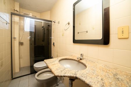 Apartamento à venda com 83m², 3 quartos e 2 vagasBanheiro Social