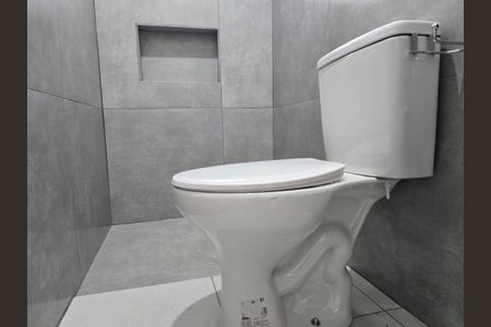 Banheiro Social de casa para alugar com 1 quarto, 35m² em Jardim Adriana, Guarulhos