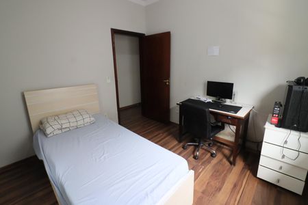 Casa à venda com 360m², 5 quartos e 6 vagasQuarto 2