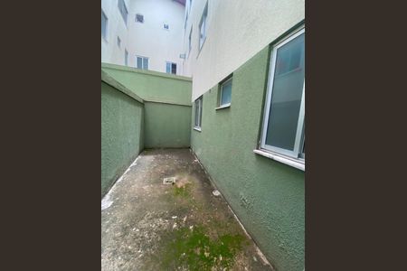 Apartamento à venda com 58m², 2 quartos e 1 vagaFoto 01