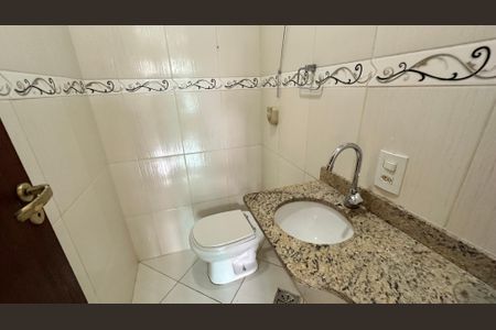 Casa de condomínio para alugar com 300m², 3 quartos e 3 vagasLavabo