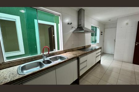 Cozinha de casa de condomínio para alugar com 3 quartos, 300m² em Vargem Pequena, Rio de Janeiro