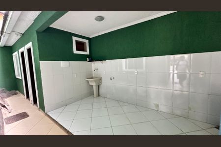Casa de condomínio para alugar com 300m², 3 quartos e 3 vagasÁrea de Serviço