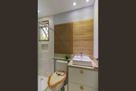 Casa para alugar com 80m², 2 quartos e 2 vagas Casa para alugar com 80m², 2 quartos e 2 vagasBanheiro Social