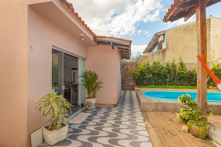 Casa para alugar com 80m², 2 quartos e 2 vagas Casa para alugar com 80m², 2 quartos e 2 vagasPiscina/Fundos