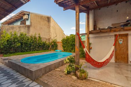 Casa para alugar com 80m², 2 quartos e 2 vagas Casa para alugar com 80m², 2 quartos e 2 vagasPiscina/Fundos