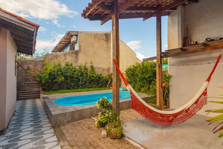 Casa para alugar com 80m², 2 quartos e 2 vagas Casa para alugar com 80m², 2 quartos e 2 vagasPiscina/Fundos