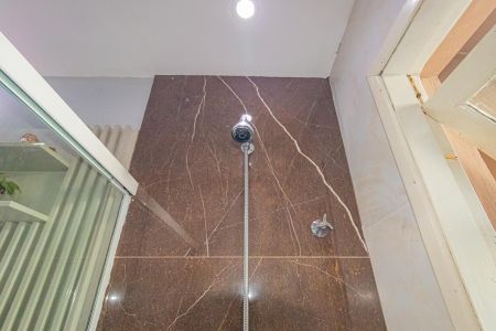 Casa para alugar com 80m², 2 quartos e 2 vagas Casa para alugar com 80m², 2 quartos e 2 vagasBanheiro