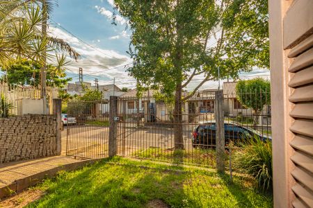 Casa para alugar com 80m², 2 quartos e 2 vagas Casa para alugar com 80m², 2 quartos e 2 vagasVosta do Quarto 1