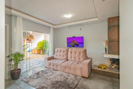 Casa para alugar com 80m², 2 quartos e 2 vagas Casa para alugar com 80m², 2 quartos e 2 vagasSala