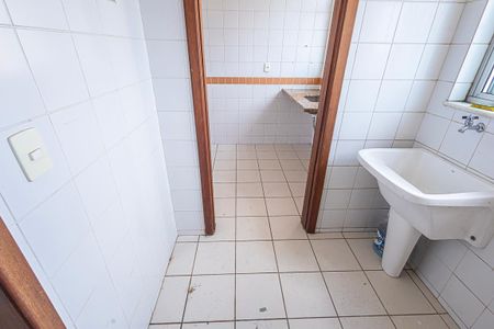 Apartamento para alugar com 95m², 3 quartos e 1 vagaarea de serviço