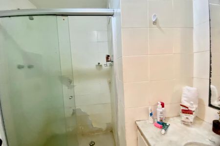 Apartamento à venda com 85m², 2 quartos e 1 vagaBanheiro social 