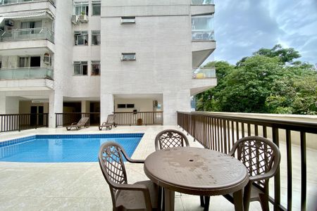 Apartamento à venda com 85m², 2 quartos e 1 vagaÁrea comum 