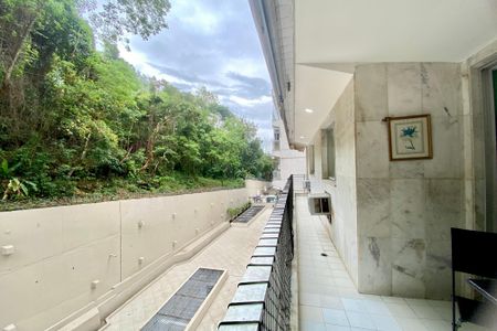 Apartamento à venda com 85m², 2 quartos e 1 vagaVaranda 