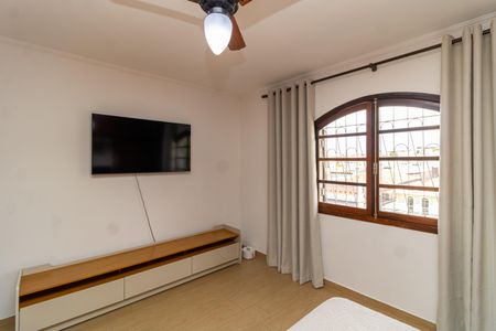 Casa à venda com 132m², 3 quartos e 1 vagaSuíte