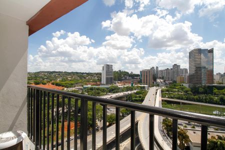 Varanda de kitnet/studio para alugar com 1 quarto, 25m² em Pinheiros, São Paulo