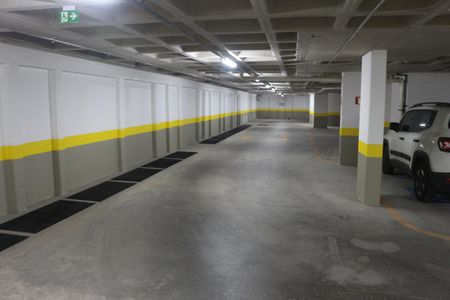 Apartamento para alugar com 85m², 2 quartos e 2 vagasGaragem