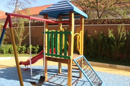 Apartamento para alugar com 85m², 2 quartos e 2 vagasÁrea comum - Playground