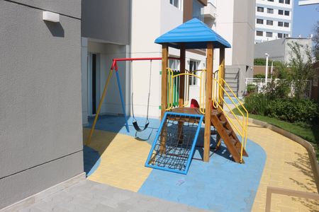 Apartamento para alugar com 85m², 2 quartos e 2 vagasÁrea comum - Playground