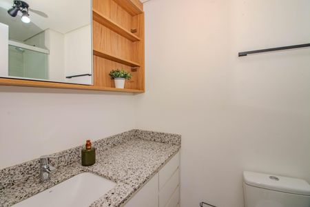 Banheiro da Suíte de apartamento à venda com 1 quarto, 45m² em Moinhos de Vento, Porto Alegre