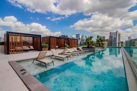 Studio para alugar com 25m², 1 quarto e 1 vaga Studio para alugar com 25m², 1 quarto e 1 vagaÁrea comum - Piscina