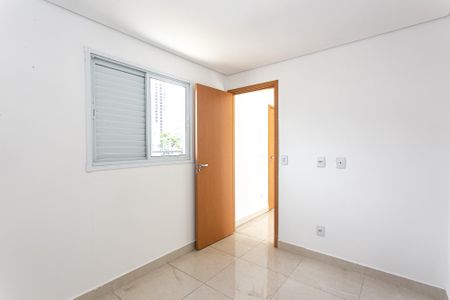 Apartamento para alugar com 37m², 2 quartos e 1 vagaQuarto 2