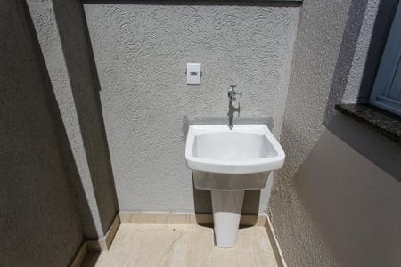 Apartamento para alugar com 37m², 2 quartos e 1 vagaÁrea de Serviço