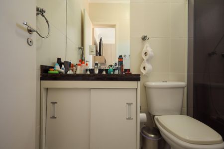 Casa à venda com 156m², 3 quartos e 4 vagasBanheiro da Suíte 2