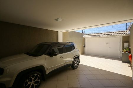 Casa à venda com 156m², 3 quartos e 4 vagasGaragem