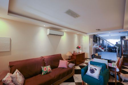 Casa à venda com 156m², 3 quartos e 4 vagasSala de estar - Sala de jantar 