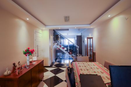 Casa à venda com 156m², 3 quartos e 4 vagasSala de estar - Sala de jantar 