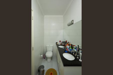 Casa à venda com 156m², 3 quartos e 4 vagasBanheiro da Suíte 3