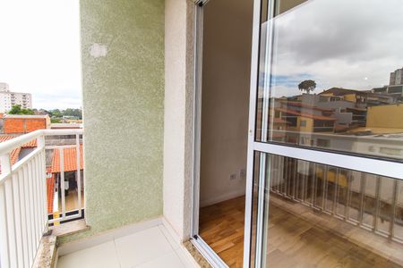 Sacada de apartamento para alugar com 2 quartos, 50m² em Vila Carmosina, São Paulo