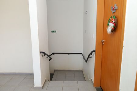 Apartamento para alugar com 42m², 2 quartos e 1 vagaÁrea comum - Saguão do andar