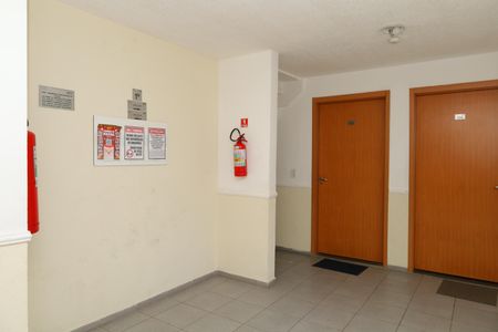 Apartamento para alugar com 42m², 2 quartos e 1 vagaÁrea comum - Saguão do prédio