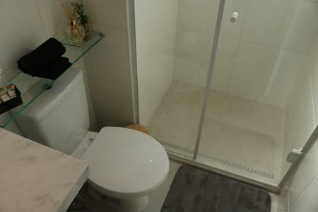 Banheiro de kitnet/studio à venda com 1 quarto, 26m² em Água Branca, São Paulo