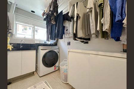 Apartamento à venda com 133m², 3 quartos e 2 vagas Apartamento à venda com 133m², 3 quartos e 2 vagasÁrea de Serviço