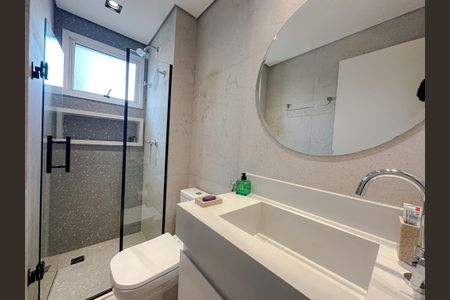 Apartamento à venda com 133m², 3 quartos e 2 vagas Apartamento à venda com 133m², 3 quartos e 2 vagasBanheiro Suíte 1