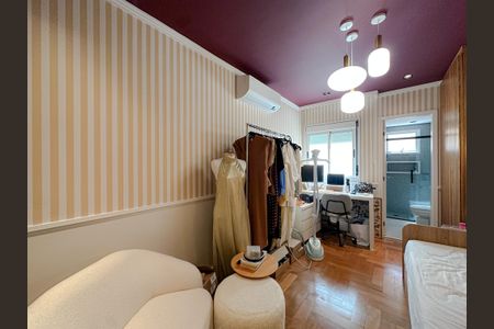 Apartamento à venda com 133m², 3 quartos e 2 vagas Apartamento à venda com 133m², 3 quartos e 2 vagasSuíte 3