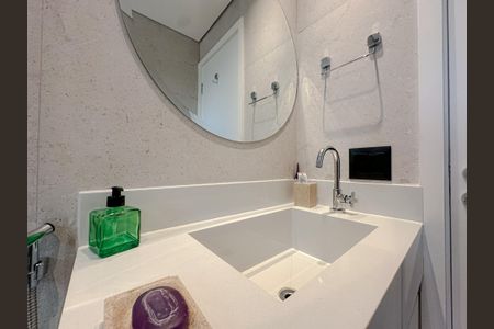 Apartamento à venda com 133m², 3 quartos e 2 vagas Apartamento à venda com 133m², 3 quartos e 2 vagasBanheiro Suíte 1