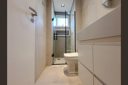 Apartamento à venda com 133m², 3 quartos e 2 vagas Apartamento à venda com 133m², 3 quartos e 2 vagasBanheiro Suíte 1