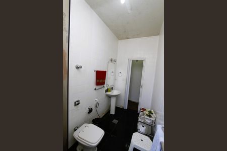 Casa à venda com 336m², 4 quartos e 2 vagasBanheiro Social