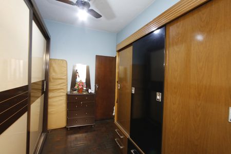 Casa à venda com 336m², 4 quartos e 2 vagasQuarto 1