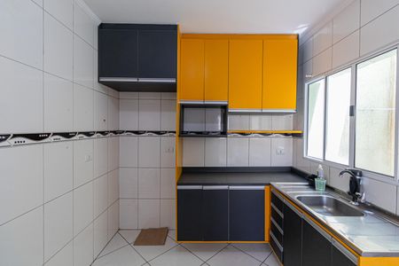 Casa de condomínio à venda com 44m², 2 quartos e 1 vaga Casa de condomínio à venda com 44m², 2 quartos e 1 vagaCozinha