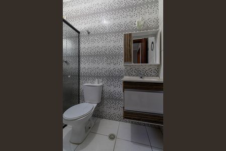 Casa de condomínio à venda com 44m², 2 quartos e 1 vaga Casa de condomínio à venda com 44m², 2 quartos e 1 vagaBanheiro